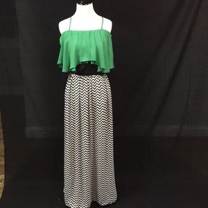 Chevron Maxi Dress. Black/white/Green